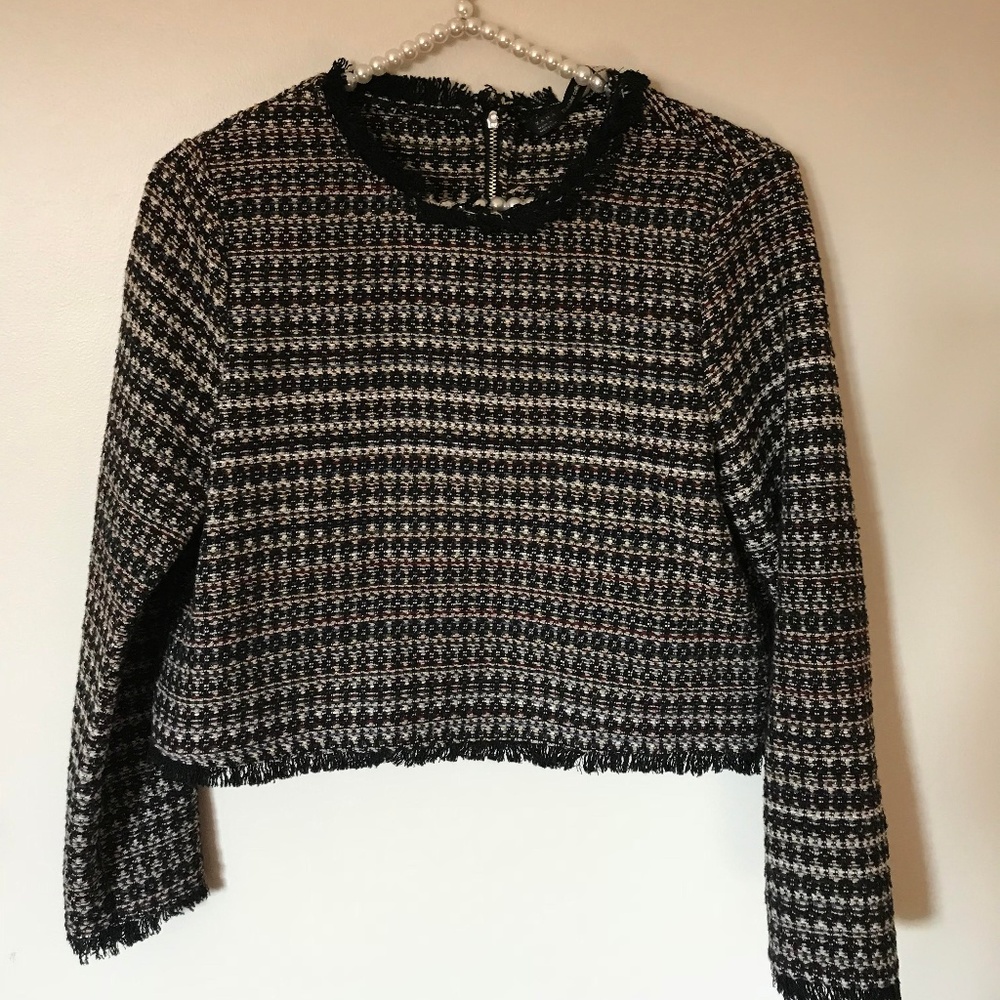 Zara Black and multi color Cropped Long Sleeve